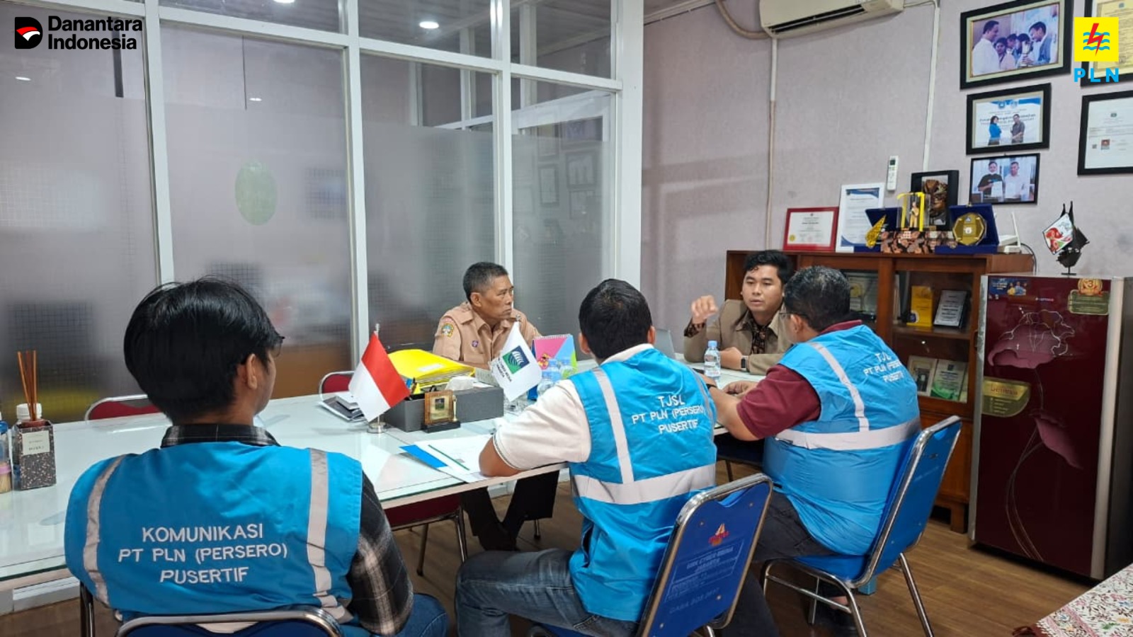 PLN Pusertif Dorong Transformasi Digital Pendidikan melalui Program TJSL LENTERA di SMK Cyber Media